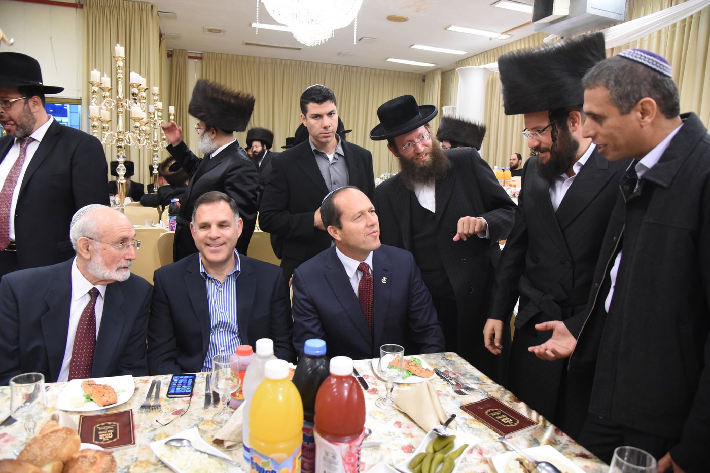 גלריה: חתונת בתו של הרב מרדכי בריסק