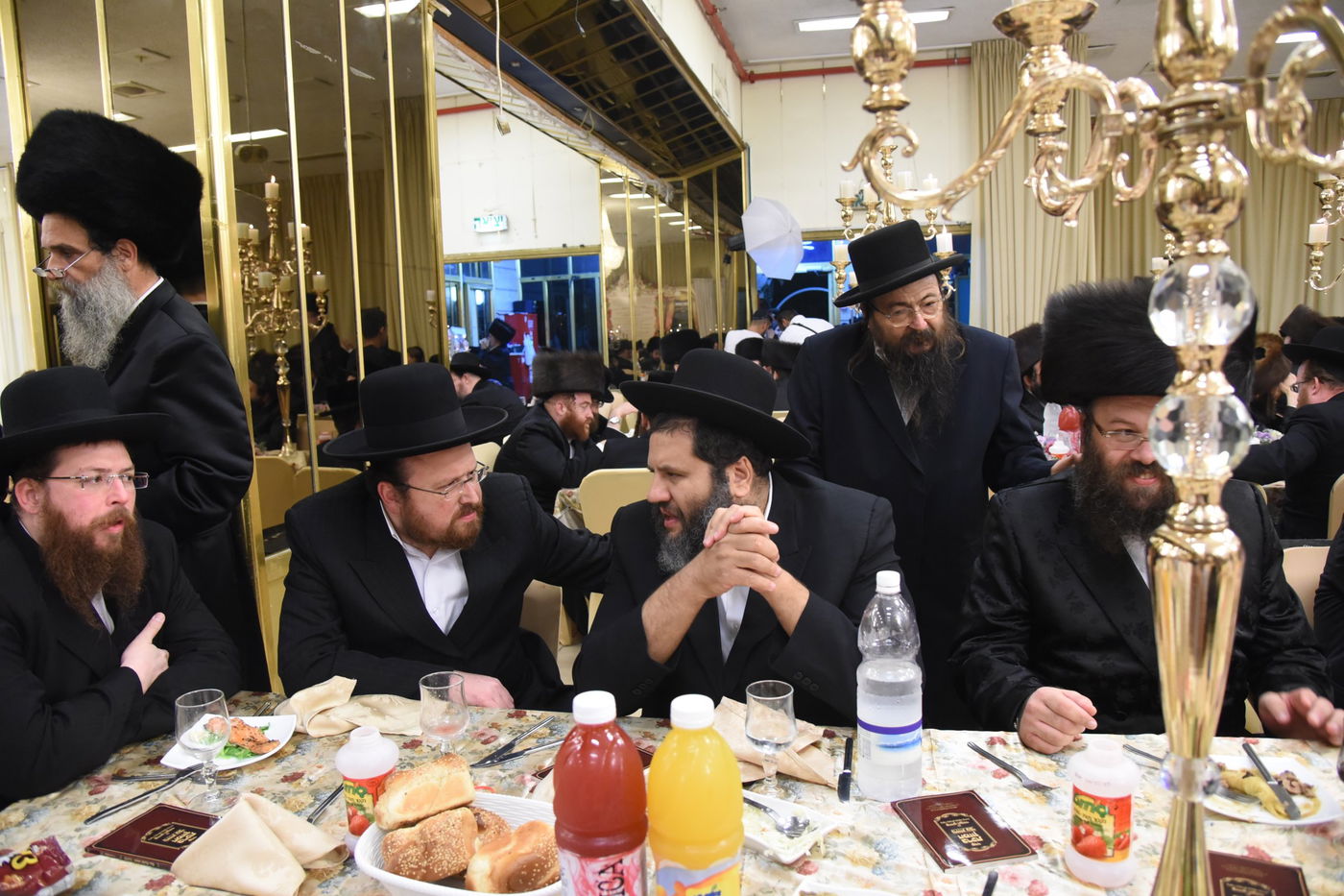 גלריה: חתונת בתו של הרב מרדכי בריסק