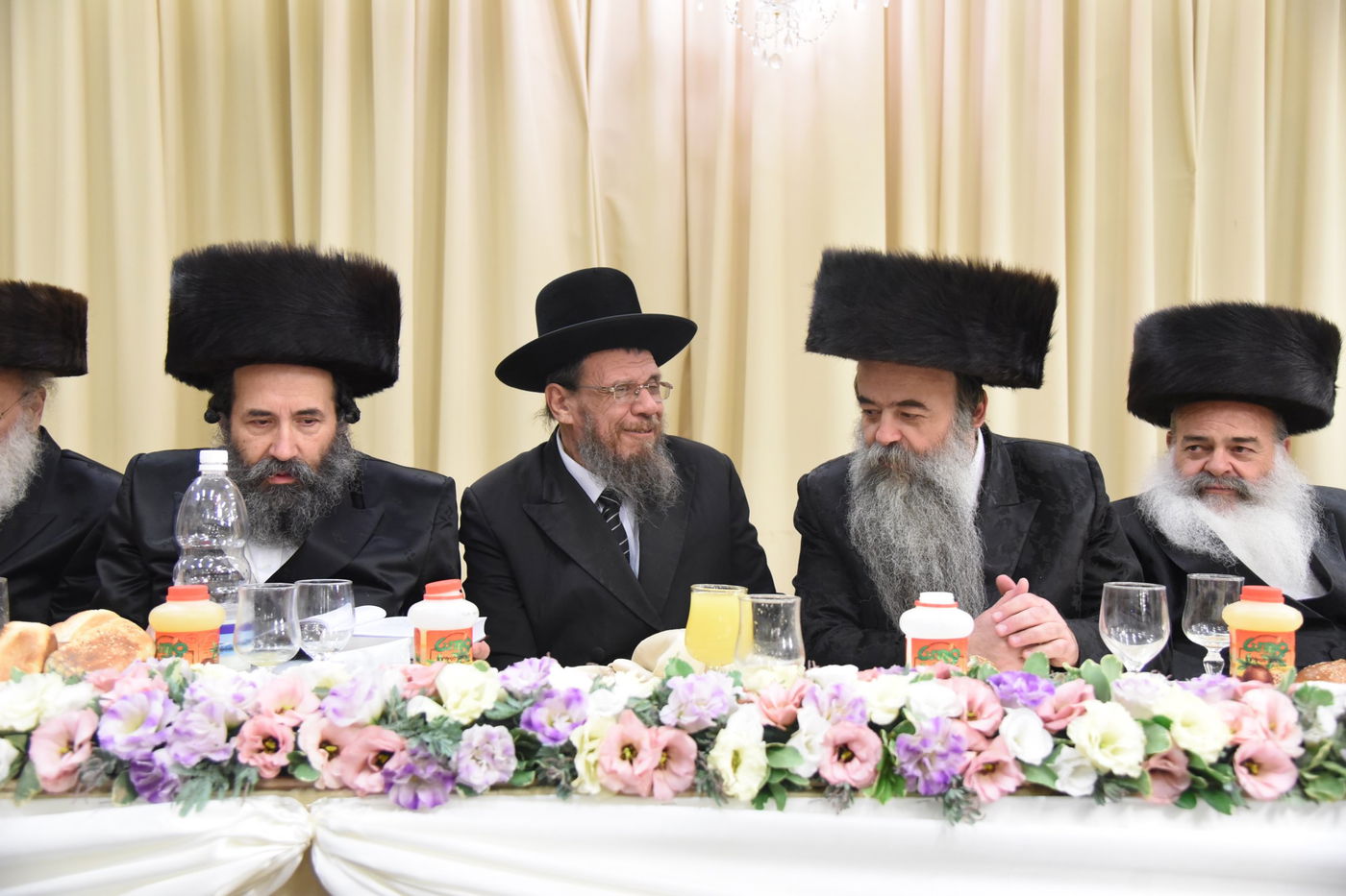 גלריה: חתונת בתו של הרב מרדכי בריסק