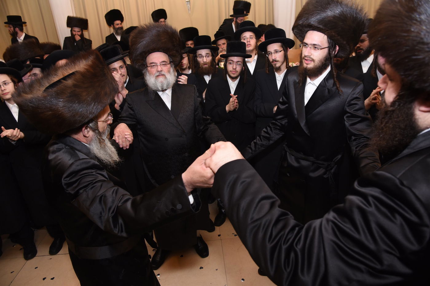 גלריה: חתונת בתו של הרב מרדכי בריסק