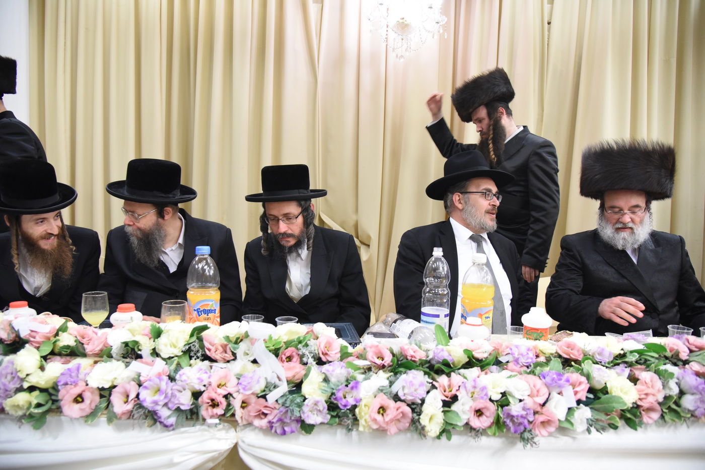 גלריה: חתונת בתו של הרב מרדכי בריסק