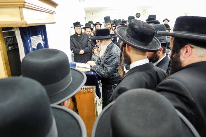 גלריה: ביקור בזק של הרבי מסאטמר בלונדון