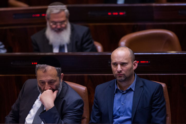 בנט נגד דרעי: לא אוותר על האחריות לבתי הספר  בפריפריה