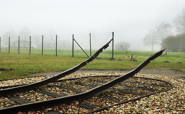 זעזוע: קברי אחים של נרצחי סוביבור נבזזו