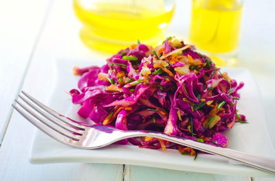 רוטב לסלט על בסיס חרדל ומי חמוצים