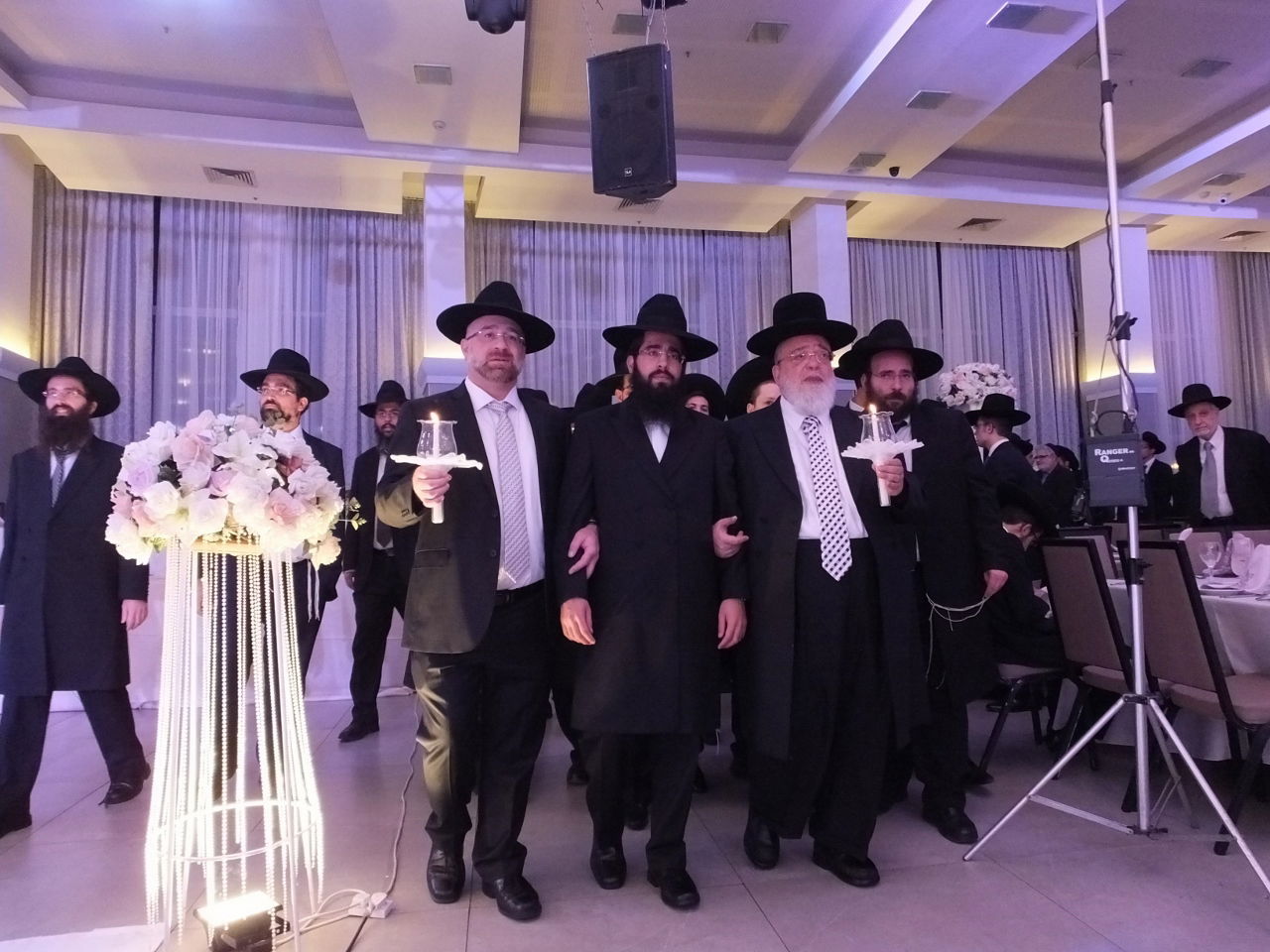 גלריה: חתונת בנו של הגאון רבי אליהו אבא שאול