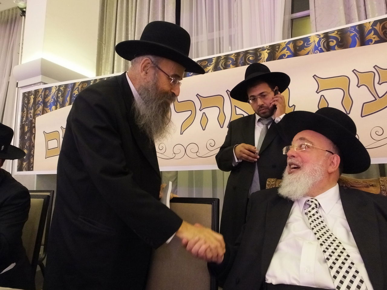 גלריה: חתונת בנו של הגאון רבי אליהו אבא שאול