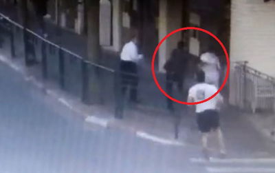 רגע פיגוע הדקירה בראשון לציון