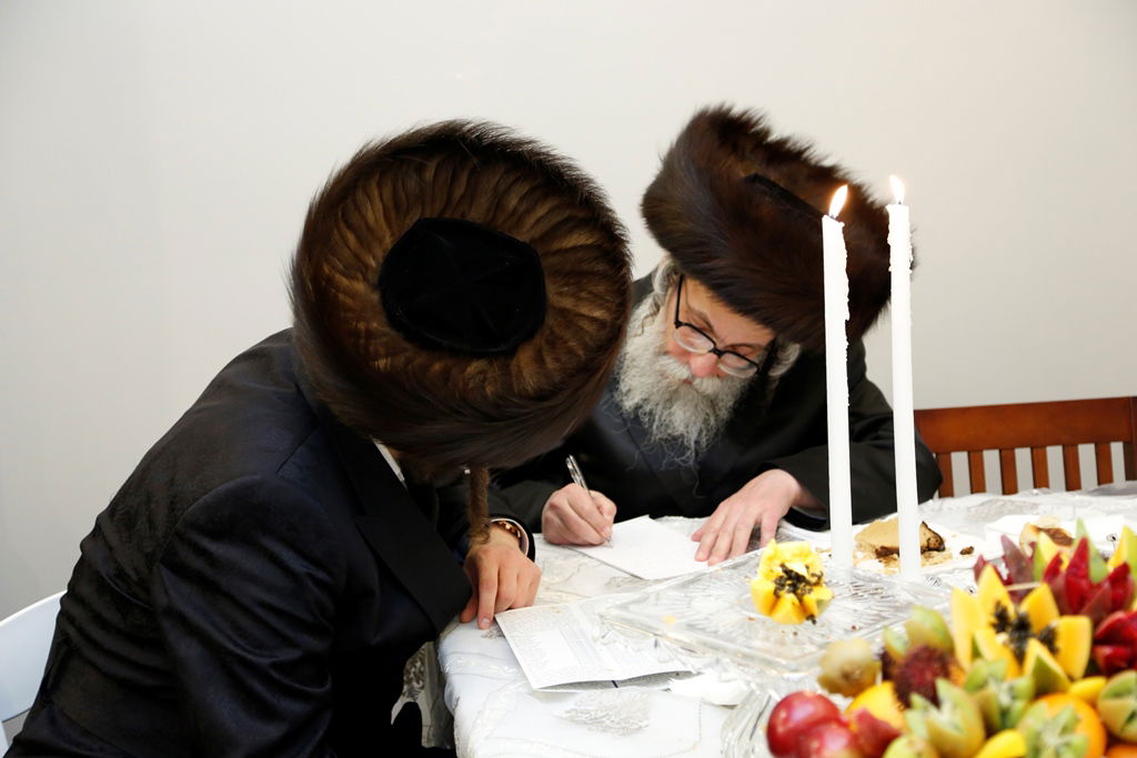 סאטמר: דינר וחנוכת הבית לביתו של הנגיד ר' משה יצחק לנדא • גלריה