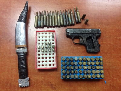 במבצע חיפושים בחברון: אב ובנו נעצרו עם נשק ות.ז. מזויפות