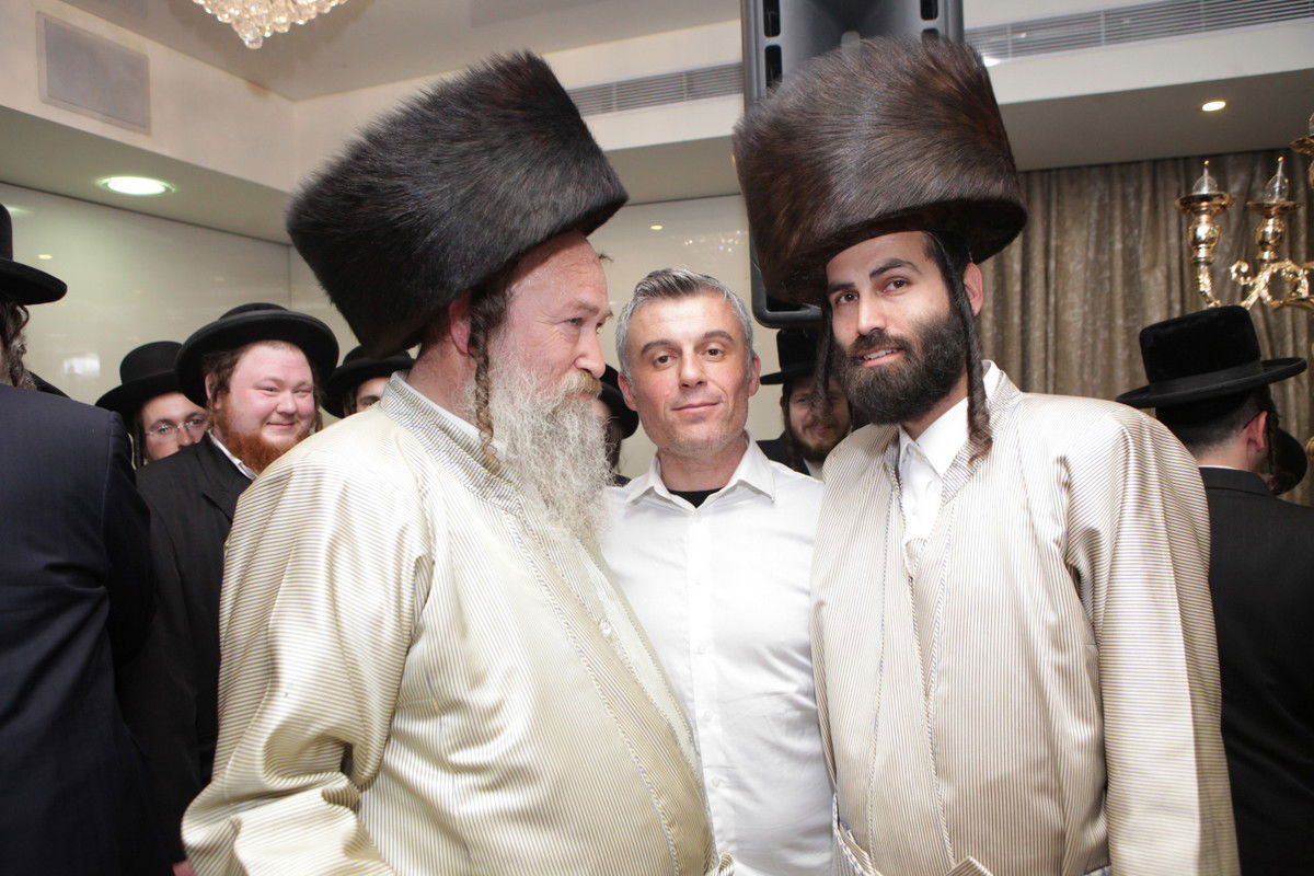 שמחת בר המצווה לבן העסקן חזקי ברוין. גלריה