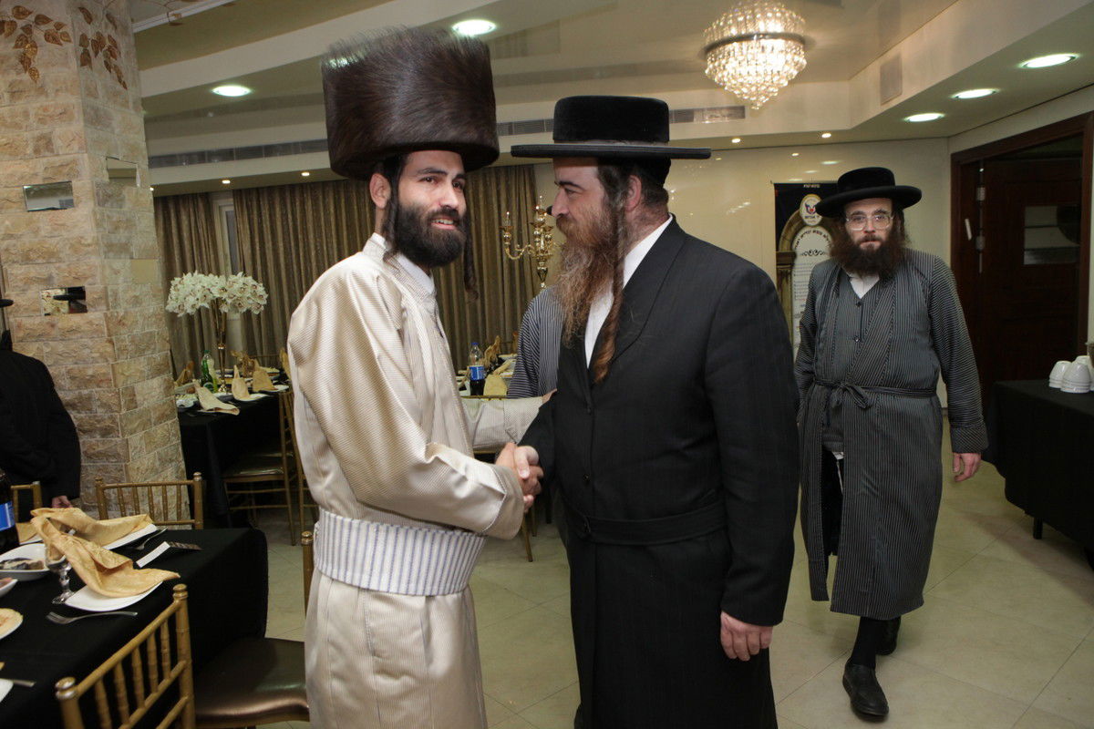 שמחת בר המצווה לבן העסקן חזקי ברוין. גלריה