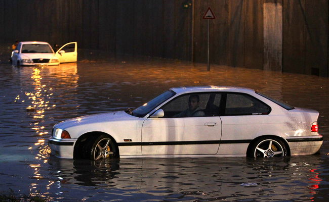 אחרי האובך: הגשם חזר והציף את ירושלים; השיא - מחר