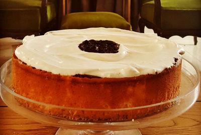 עוגת גבינה עם קצפת ואוכמניות