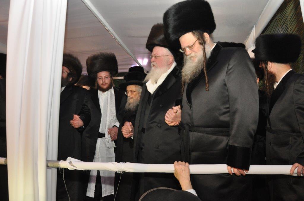 שמחת נישואי נכדת הרבי ממודז'יץ זצ"ל. צפו בגלריה