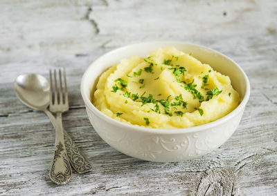 פירה פרווה מושלם במרקם אוורירי וקרמי