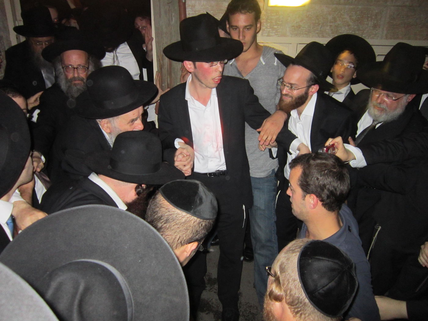 צפו בגלריה: מראות מחייו של הגאון הרב דב צבי קרלנשטיין זצ"ל