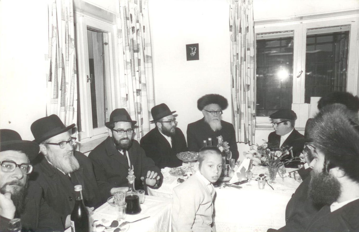 צפו בגלריה: מראות מחייו של הגאון הרב דב צבי קרלנשטיין זצ"ל