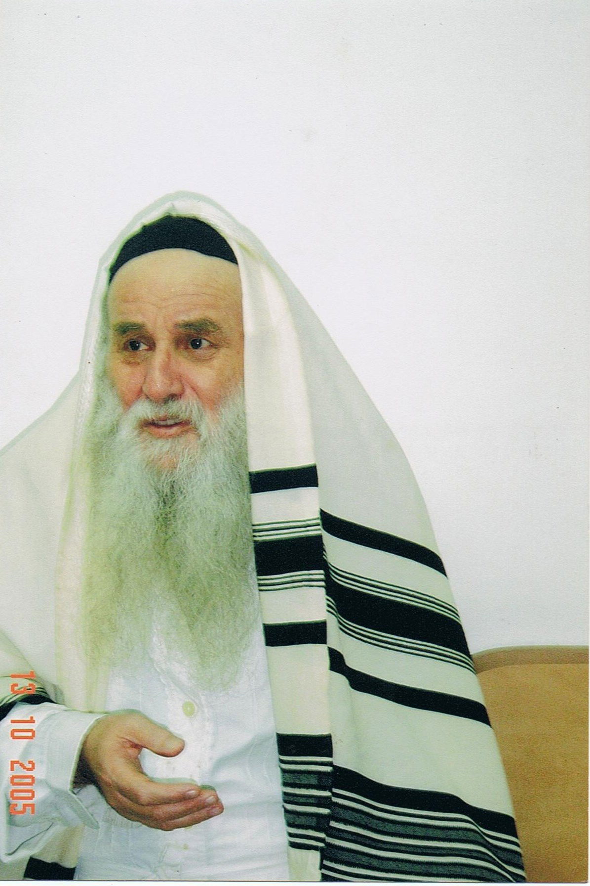 צפו בגלריה: מראות מחייו של הגאון הרב דב צבי קרלנשטיין זצ"ל