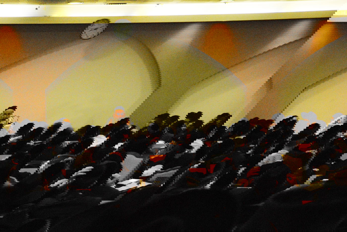 צפו בגלריה: מראות מחייו של הגאון הרב דב צבי קרלנשטיין זצ"ל