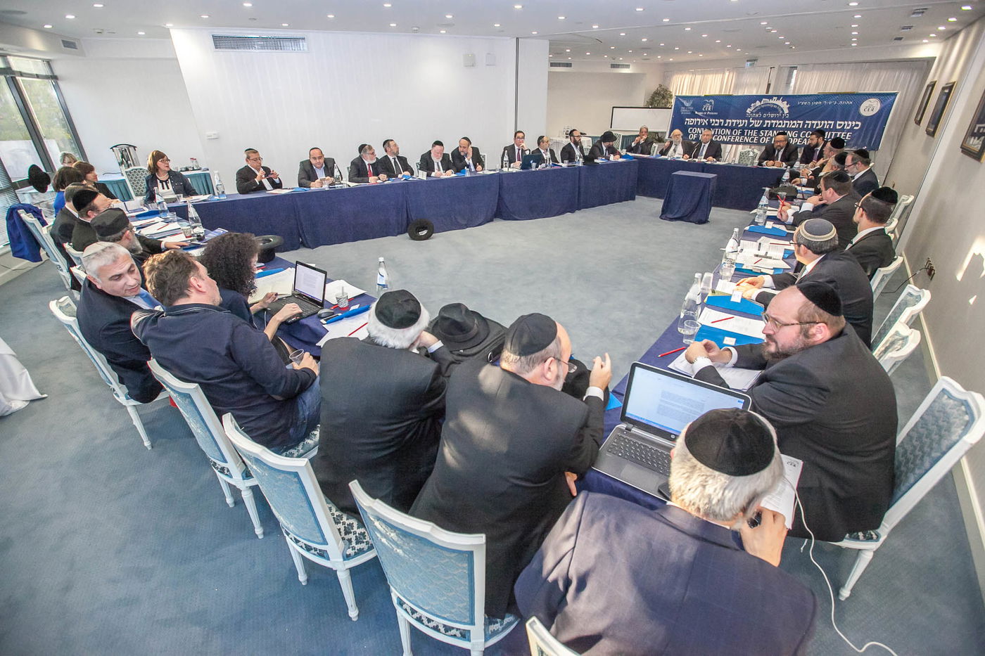 במפגש עם נשיא יון