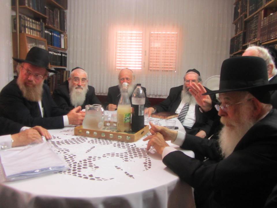 מאבק הסמינרים: המועצות יכריעו האם לפרק את המחוז החרדי