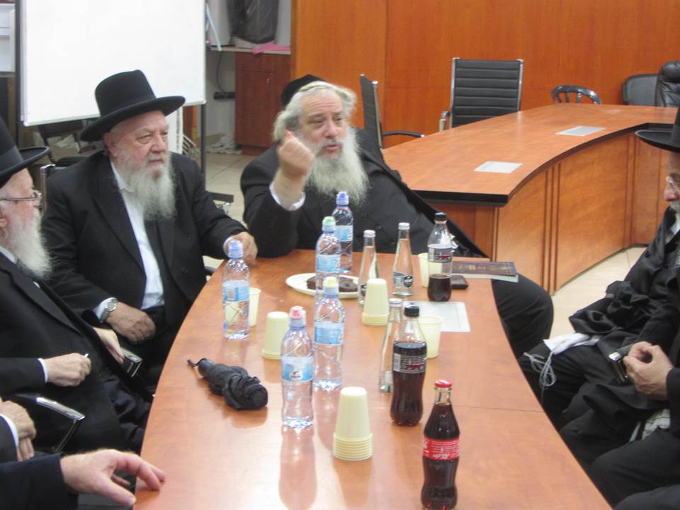 מאבק הסמינרים: המועצות יכריעו האם לפרק את המחוז החרדי