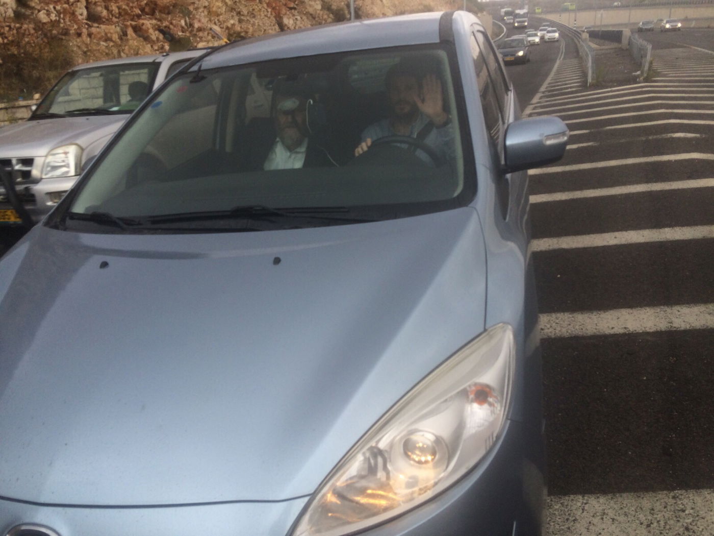 בגלל פנצ'ר: גפני נסע עם סמוטריץ' לכנסת • תמונות