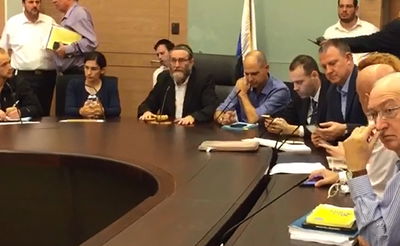 משבר מע"מ אפס: גפני נעל את ישיבת ועדת הכספים עד להסכמות בין דרעי לאוצר