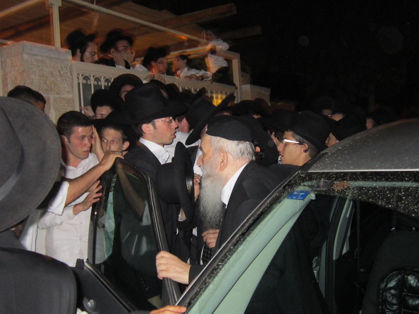 צפו בגלריה: מראות מחייו של הגאון הרב דב צבי קרלנשטיין זצ"ל