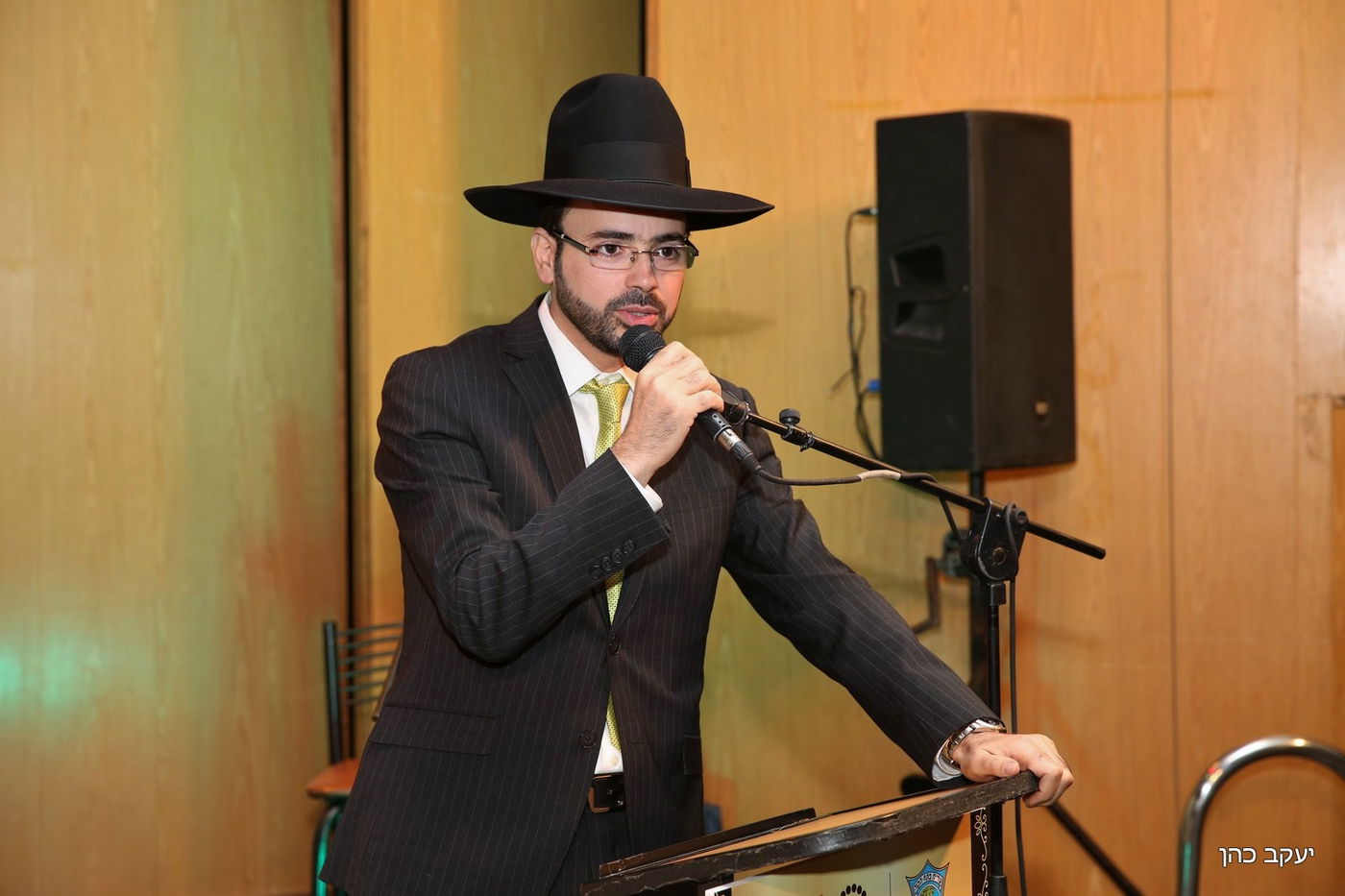 הגר"ש בעדני בחלוקת מלגות בפתח תקווה: "אנחנו נמצאים בימים קשים"