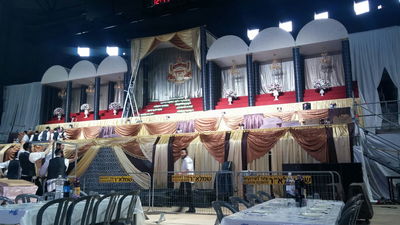 הערב: חתונת נכדת הרבי מויז'ניץ בחולון • צפו בתיעוד מההכנות