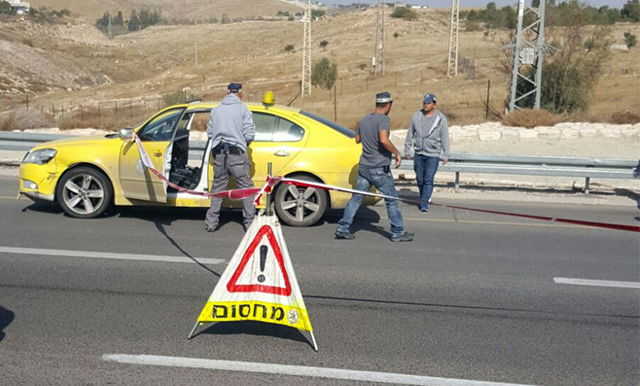 מחבל ניסה לדרוס ולדקור, נורה וחוסל; אדם אחד נפצע קל