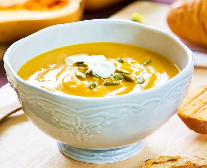 מרק דלורית ותפוחים סמיך ועסיסי