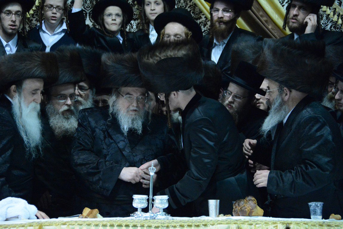 גלריה: השתתפות הרבי מבעלזא בשמחת בית מכנובקא