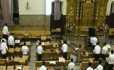 צפו: בפוניבז' התפללו נגד תיקון חוק הגיוס