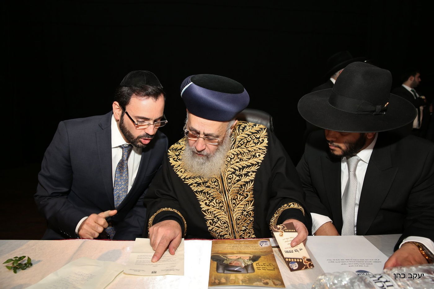 הראשל"צ הגר"י יוסף בכנס חיזוק לנשות פתח תקווה • גלריה