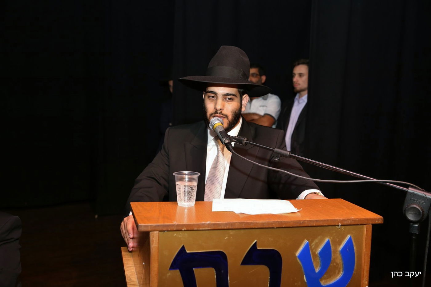 הראשל"צ הגר"י יוסף בכנס חיזוק לנשות פתח תקווה • גלריה