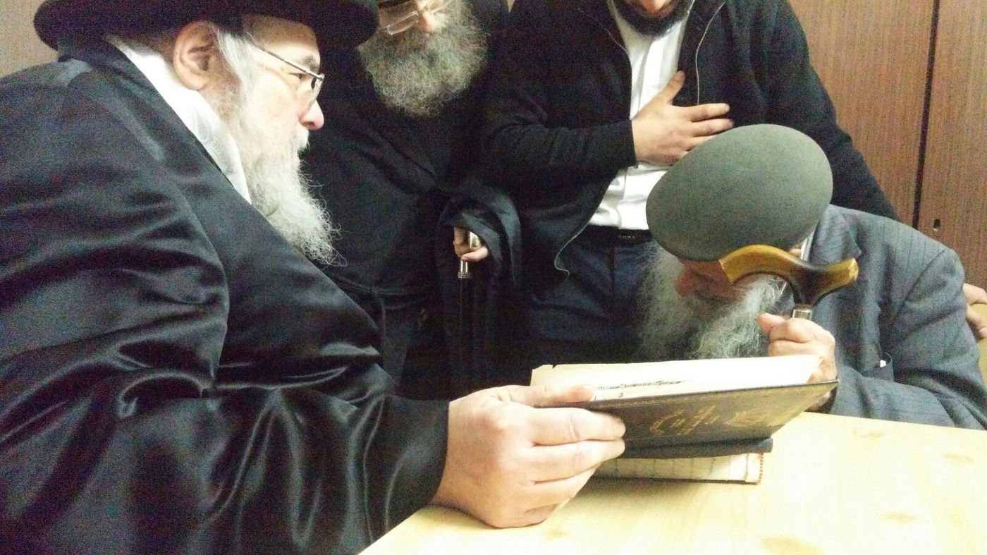 הרבי מבעלזא אצל הסנדלר