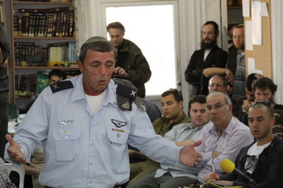 הרבצ"ר רפי פרץ