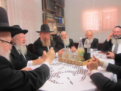 חברי ועדת הרבנים לענייני חינוך