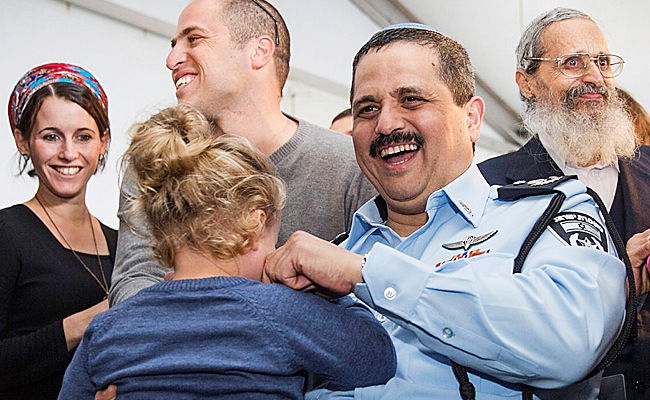 צפו: היום הראשון של השוטר מספר 1 בתמונות