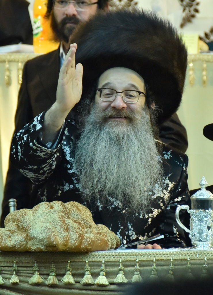 תיעוד: בר מצווה לבן האדמו"ר מנדבורנה אלעד