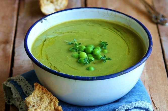 מרק אפונה יבשה סמיך בסגנון צרפתי