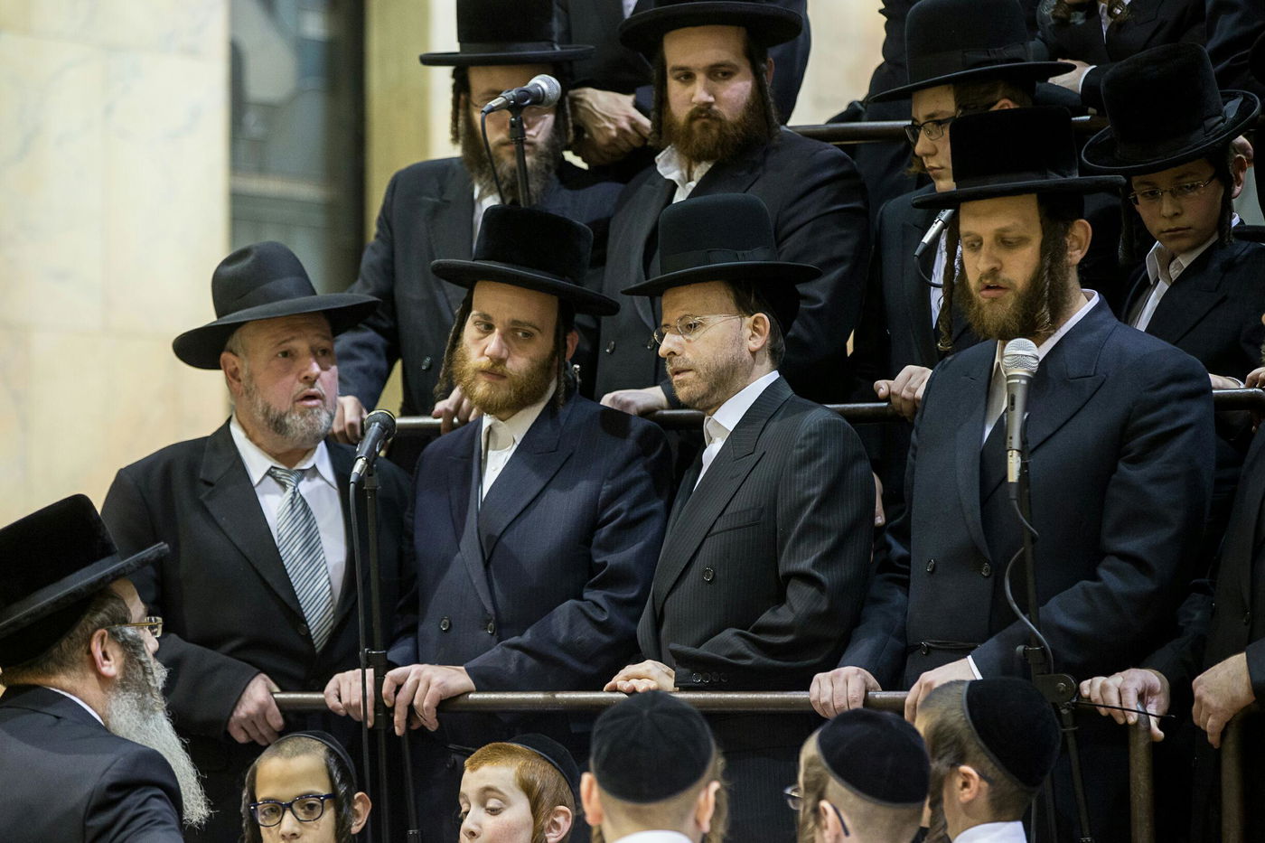 הדלקה ודמי חנוכה לילדים: תיעוד ממונקאטש