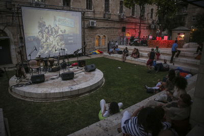 משה ליאון נגד הקרנת סרטים בשבת במינהל הקהילתי קריית יובל