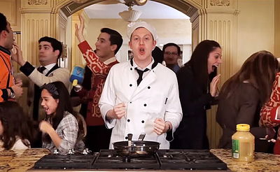 זו כבר מסורת: מכביטס משיקים קליפ חדש לחנוכה ומתכון ללביבות