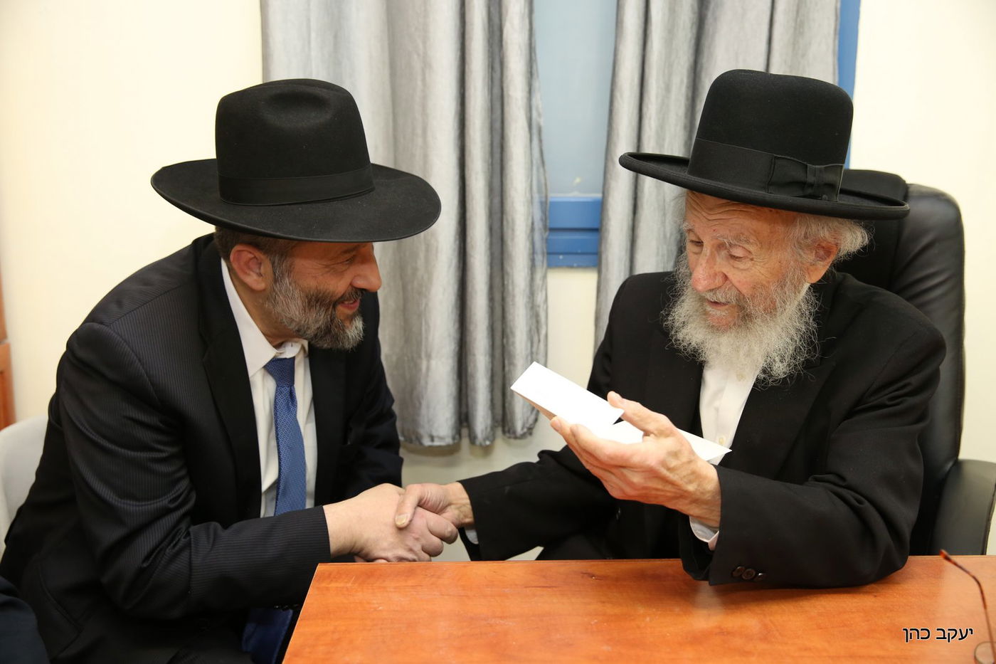 אריה דרעי הזמין את גדולי ישראל לחתונת בתו