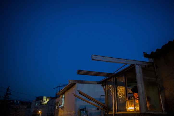 הדלקת הנר השמיני של מאה שערים • תמונות