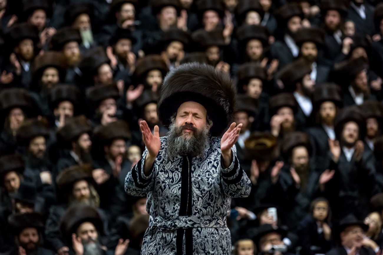 צפו בגלריית ענק: חתונת בת הזקונים של האדמו"ר מבאבוב 45